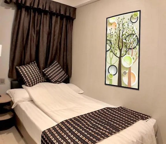 Holiday Hotel Hotel