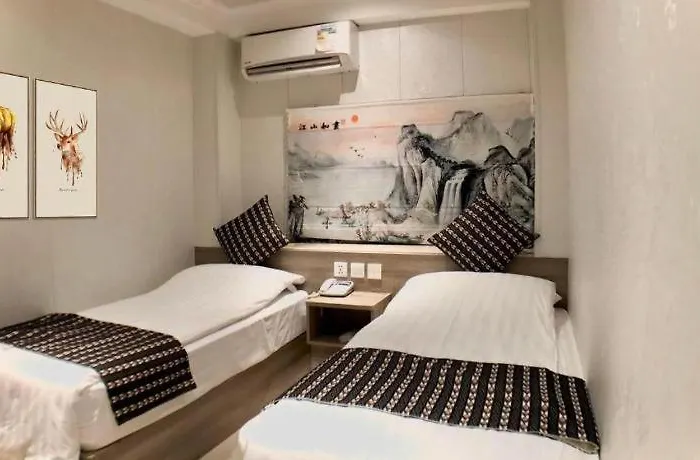 Holiday Hotel 2* Macao
