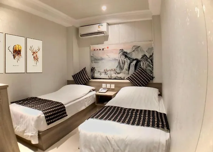 Holiday Hotel Hotel