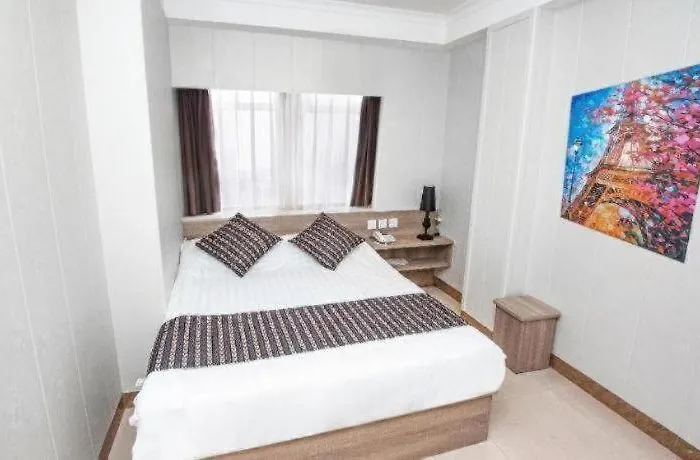Holiday Hotel 2* Macao