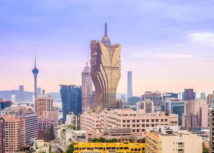 Holiday Hotel 2* Macao