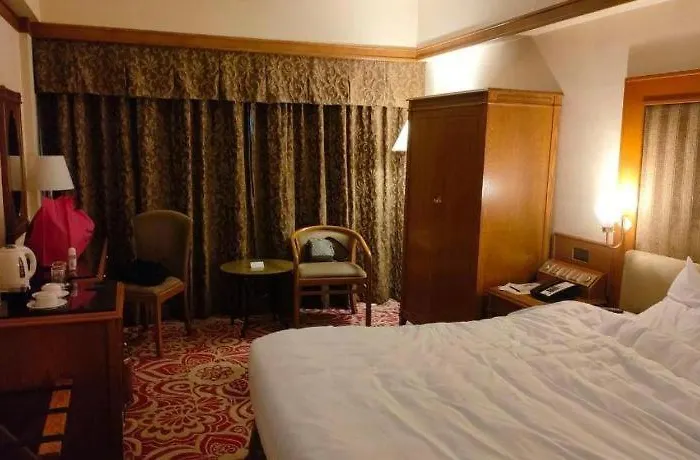 Hotel Holiday Hotel 2*
